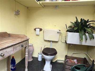 Out Buildings & Garden